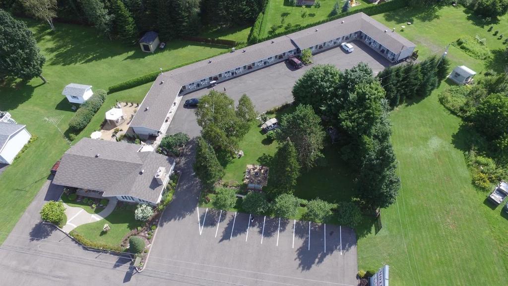 Motel La Cheminee Saint-Jerome Bagian luar foto